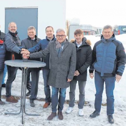 Gemeinde Königsheim nimmt ihr kommunales Glasfasernetz in Betrieb